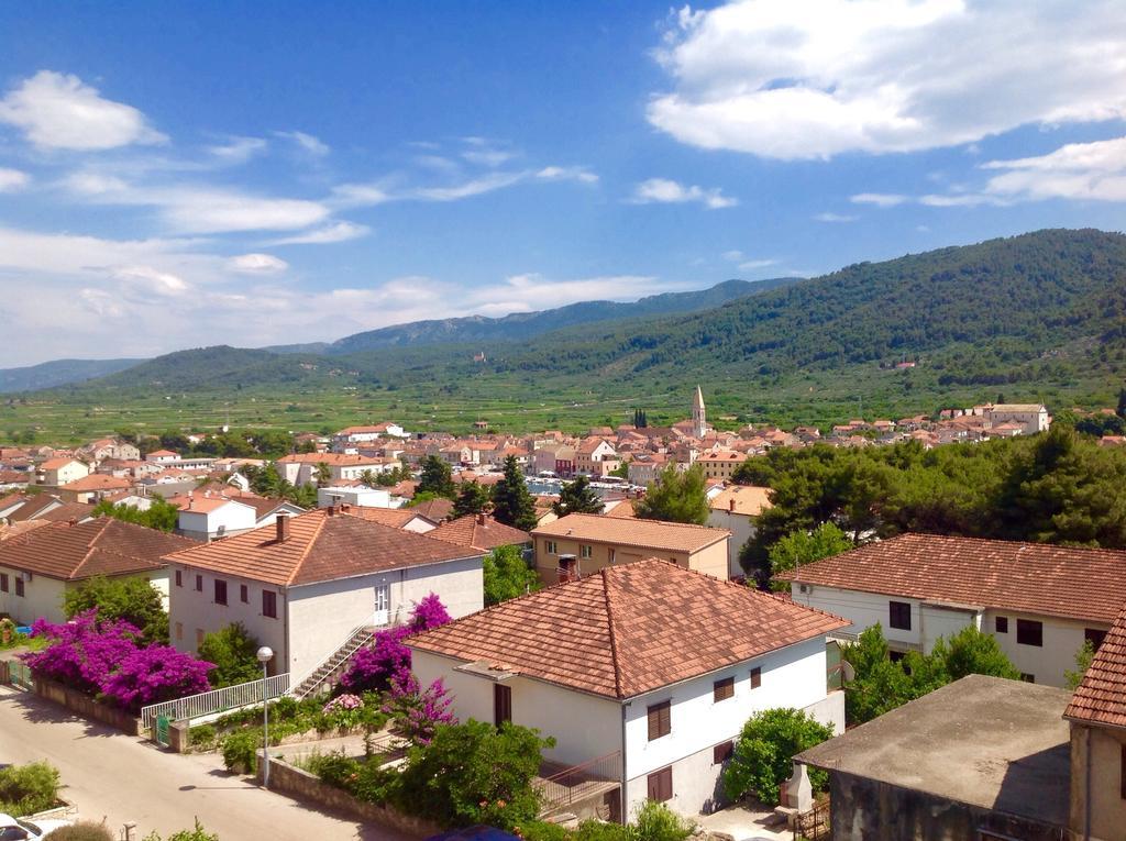 Apartmani Roic Stari Grad  Exterior photo